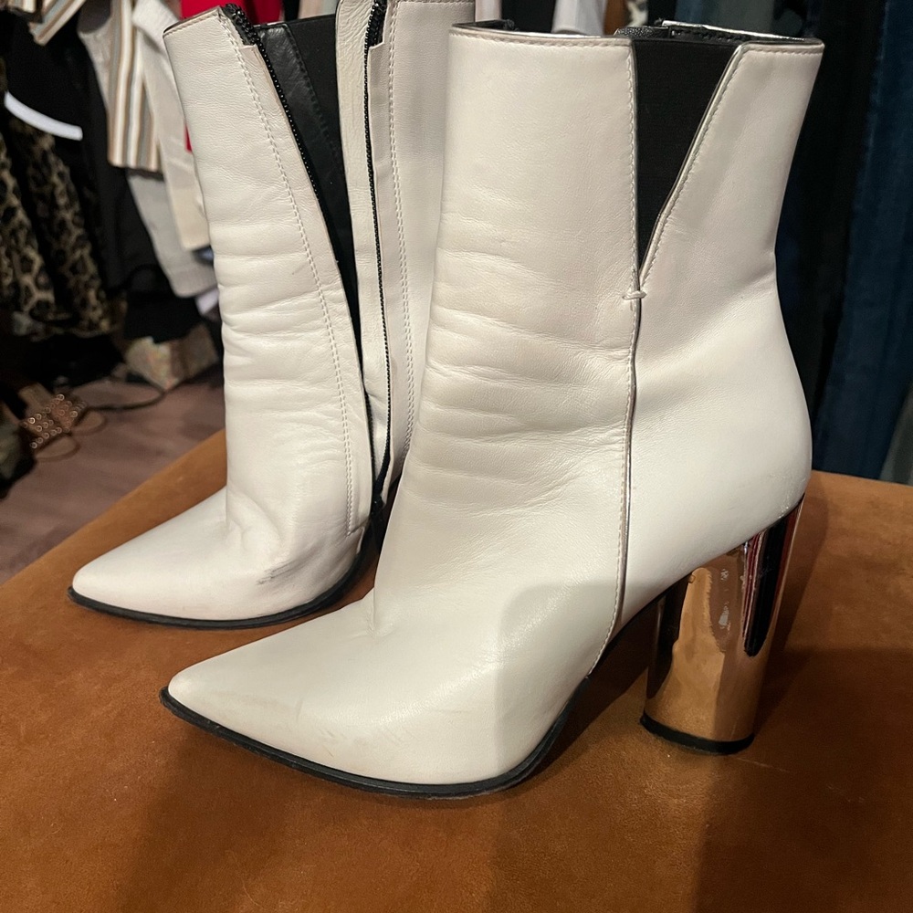 White ankle boot with silver chunky heel